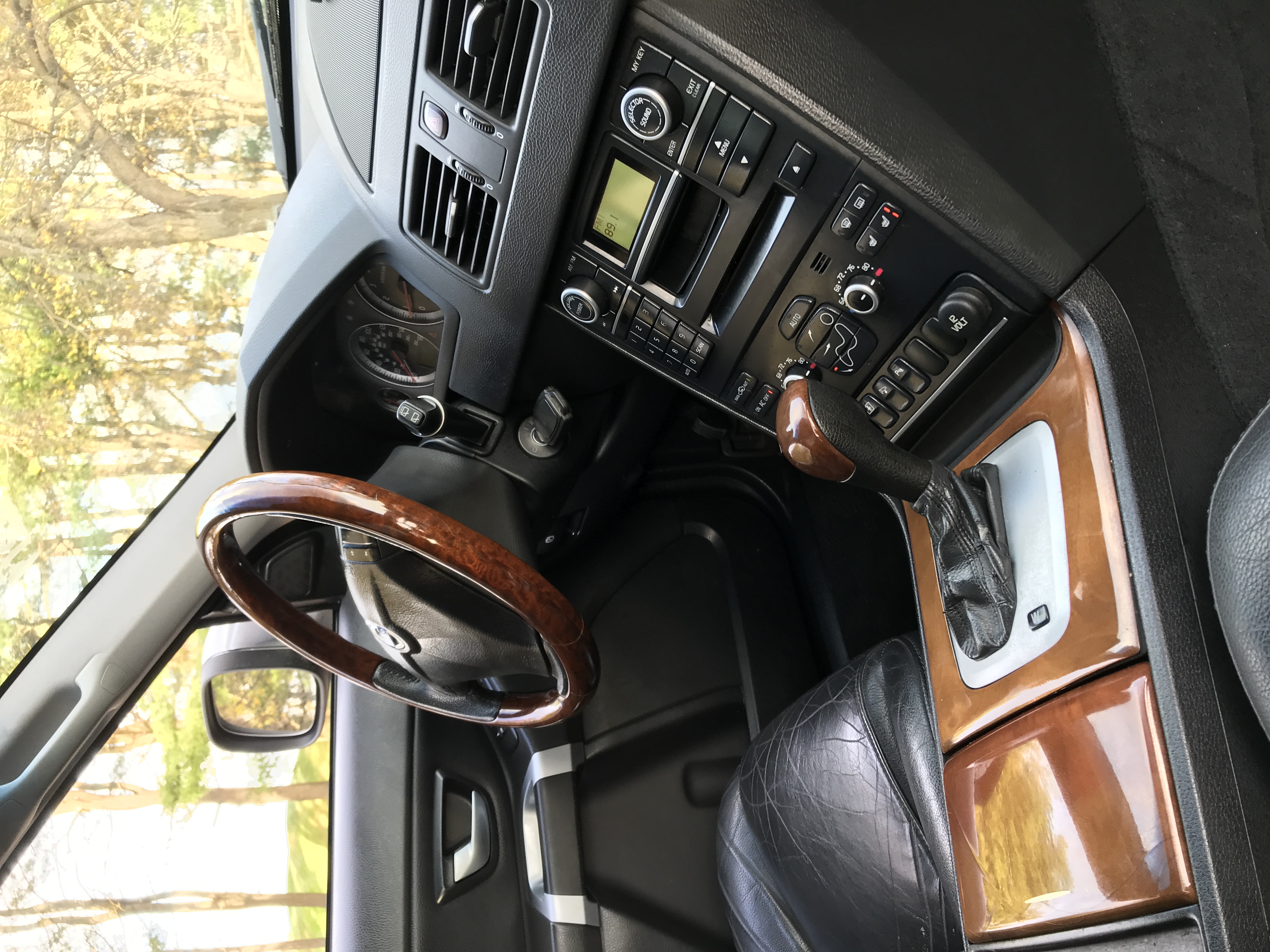 2008 Volvo One Owner XC90 V8 92K with Third Row Seating — photo 35